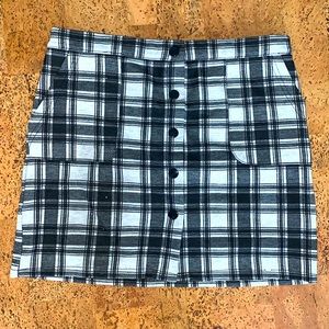 Forever 21 snap front plaid skirt